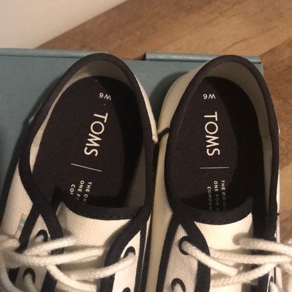 TOMS Canvas Sneakers - Picture 6 of 8